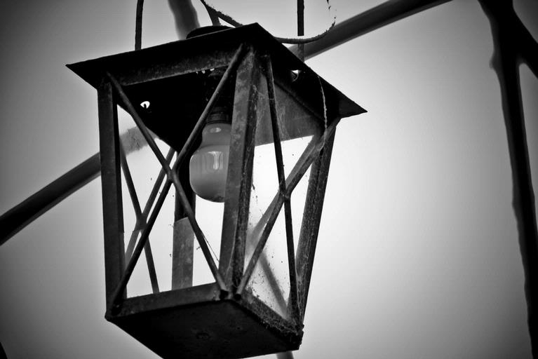 Samsul Islam;The Lamp; It has been taken from one of the streets of the Auckland City